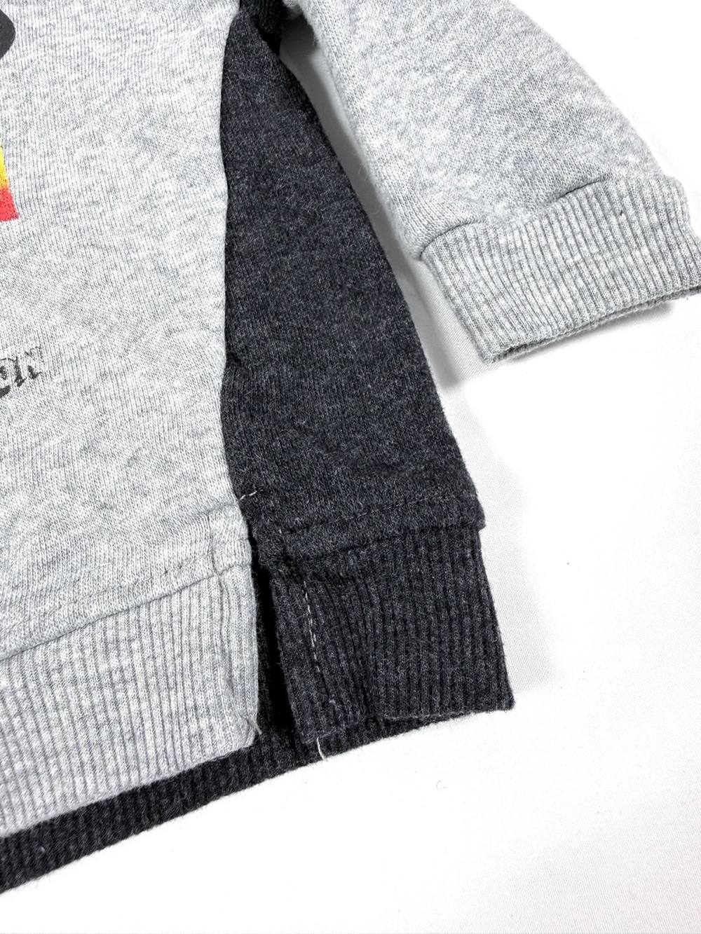 PINK FLOYD The Dark Side Of The Moon Tour 1973 Sweatshirt Graphic Pullover 6-9M - Picture 4 of 8